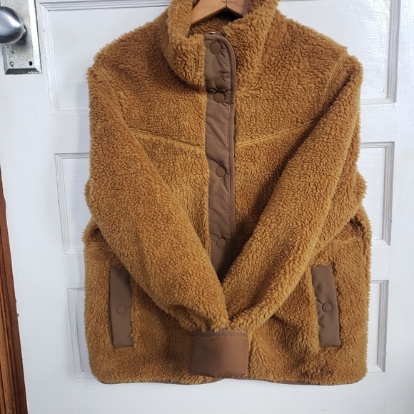 L.L. Bean Jackets & Blazers - Rustic L.L.Bean Sherpa Fleece Jacket Jumper Antique Gold Honey Boho Coastal M